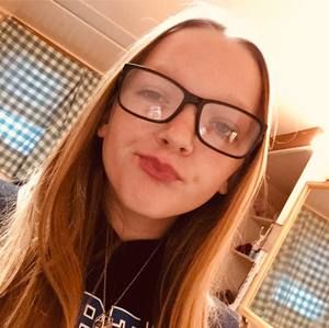 Meet your Posher, Alexandra